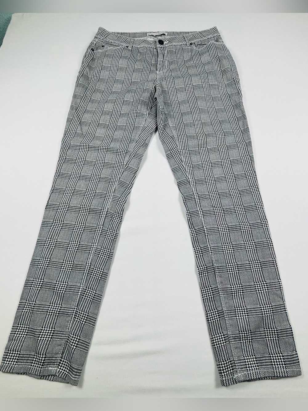 Women’s Gray Plaid Dress Pants - Classic Straight Fit W694